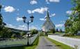 Ulnes Kirke en sommerdag