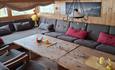 Sofaecke mit vielen Sitzplätzen