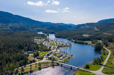 St. Hansfeiring med Biffen og Streken på Aurdal Fjordcamping og Hytter AS