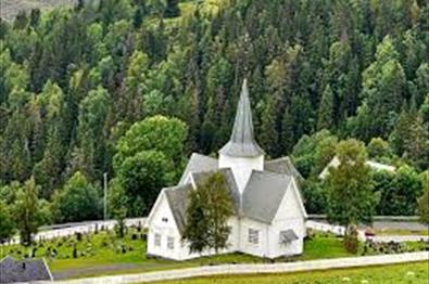 Gudstjeneste i Skrautvål kyrkje