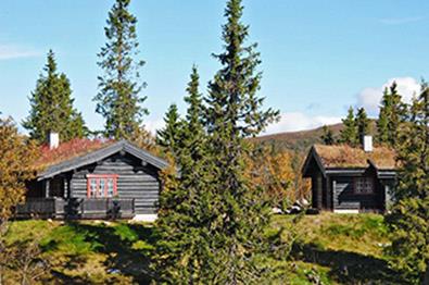 To av de tradisjonelle hyttene til Aurdal Fjellpark.