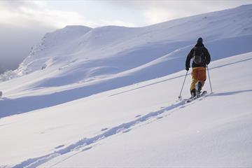 Ski tour to Hensfjellet in Vang in Valdres.