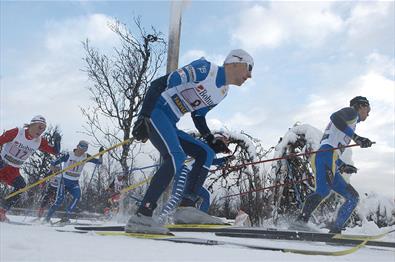 Cross-country skiing athletes at Beitosprinten racing.