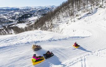 Skarslia Ski- og akesenter (ski and sledding)