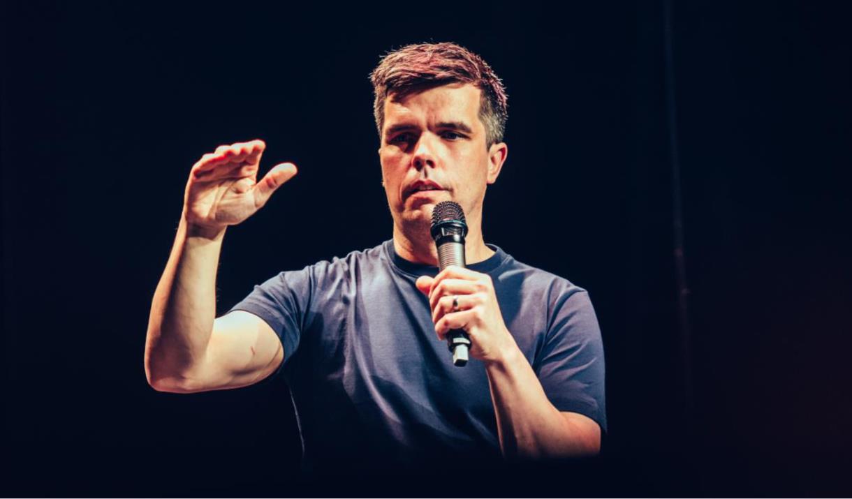 A picture of comedian Chris Kent