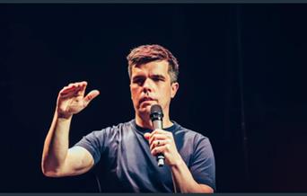 A picture of comedian Chris Kent