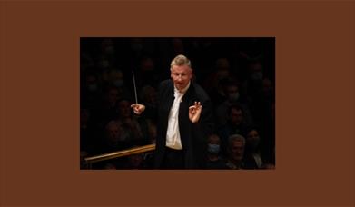 A picture of Halle Orchestra conductor Stephen Bell