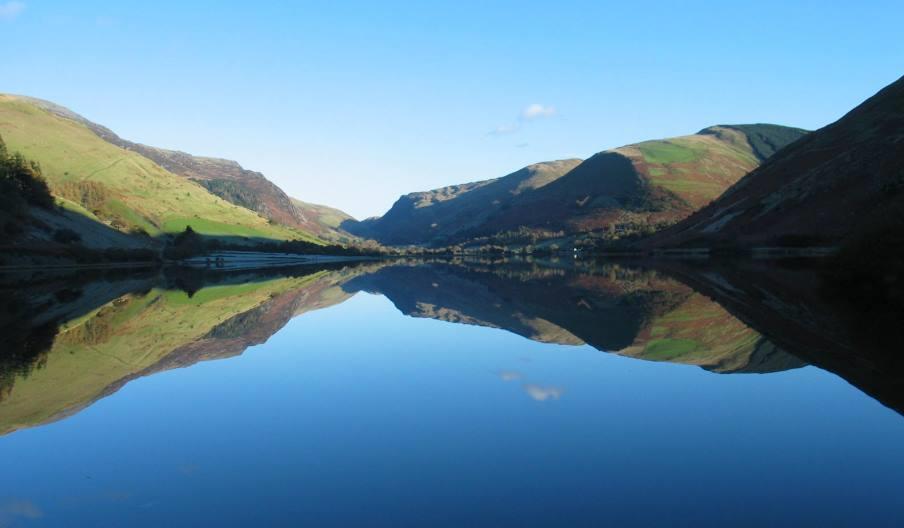 Tal-y-Llyn Lake (Llyn Mwyngil) - - Visit Mid Wales