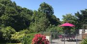 Ty Isaf Spacious garden