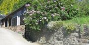 Entrance to courtyard leading to self catering Granary Cottage, plenty of parking.