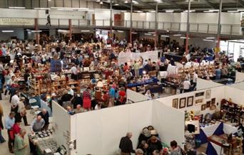 The Int Antiques & Collectors Fair of Wales