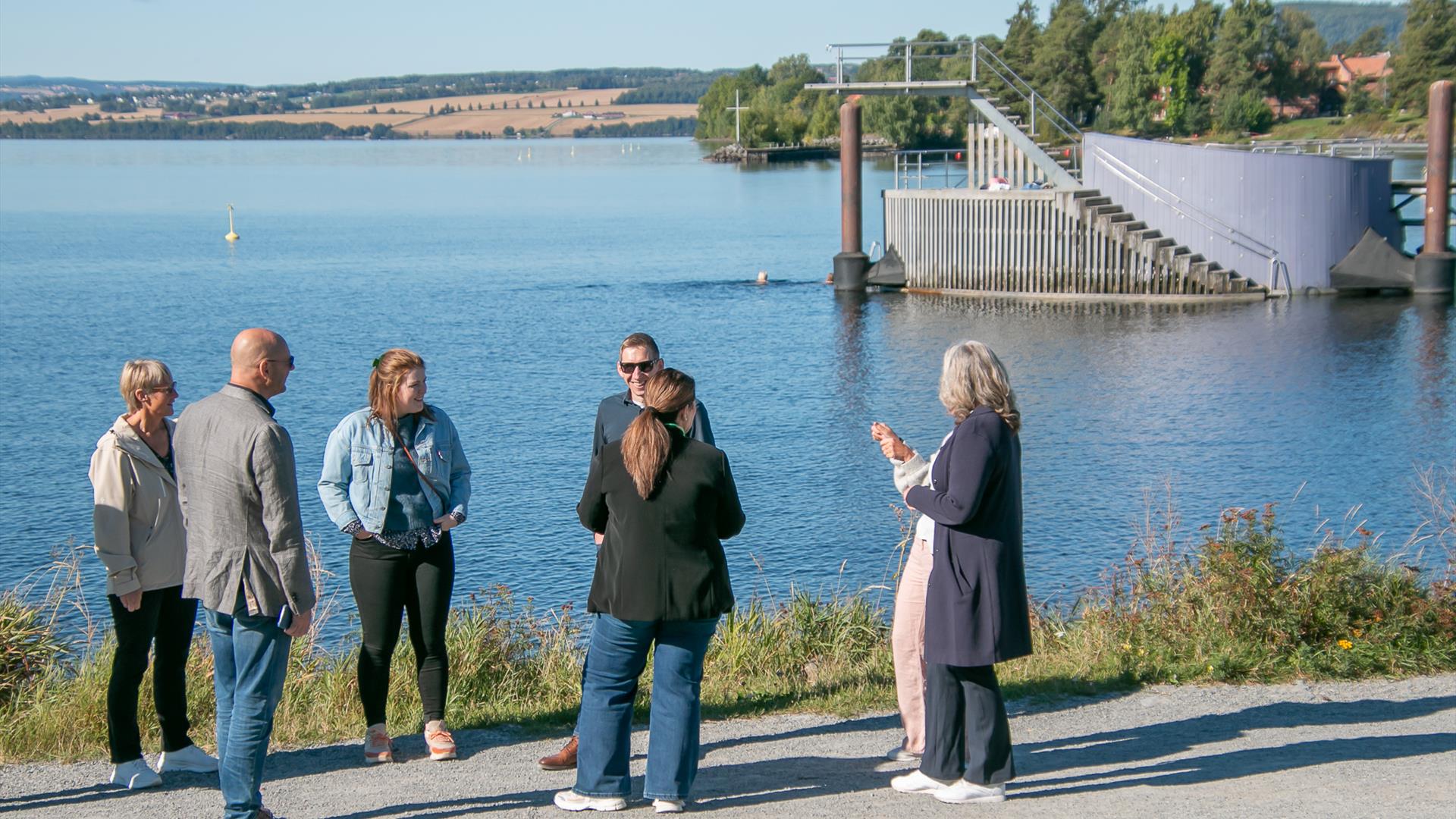 Møte i Hamar, stupetårnet, strandpromenaden i Hamar