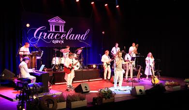 Graceland Gjøvik i kjent positur