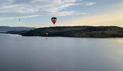 Ballonger på vei fra Helgøya til Koigen