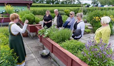 Fast Urtehageomvisning