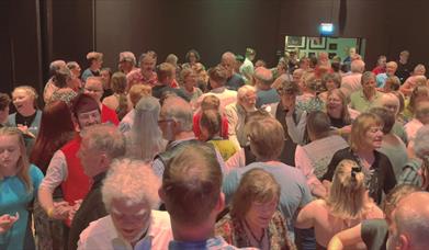 Stad og stemning i balladediktinga