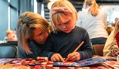 Barnas juleverksted i Kulturhuset