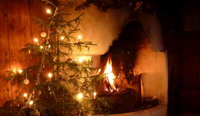 Julehus i Løtenbygningen