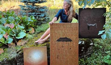 Kunstnerpresentasjon: Liv Fjellsol