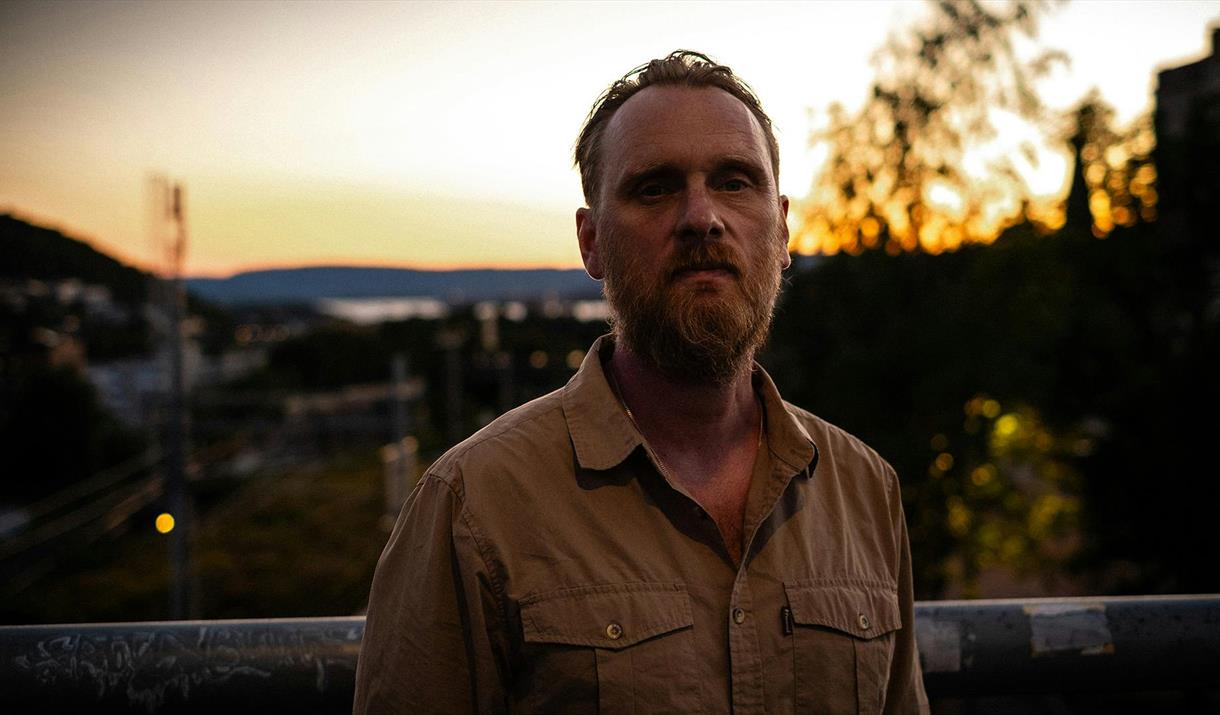 Erlend Ropstad med band