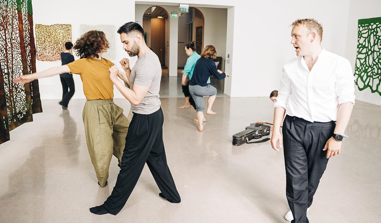 POP-UP PERFORMANCE «Sketch – Kroppens stemmer»