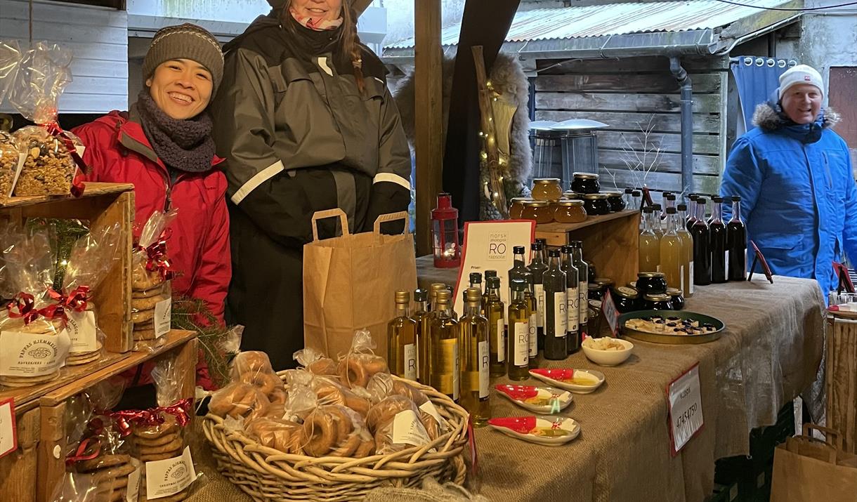 Larsens julemarked i bakgården