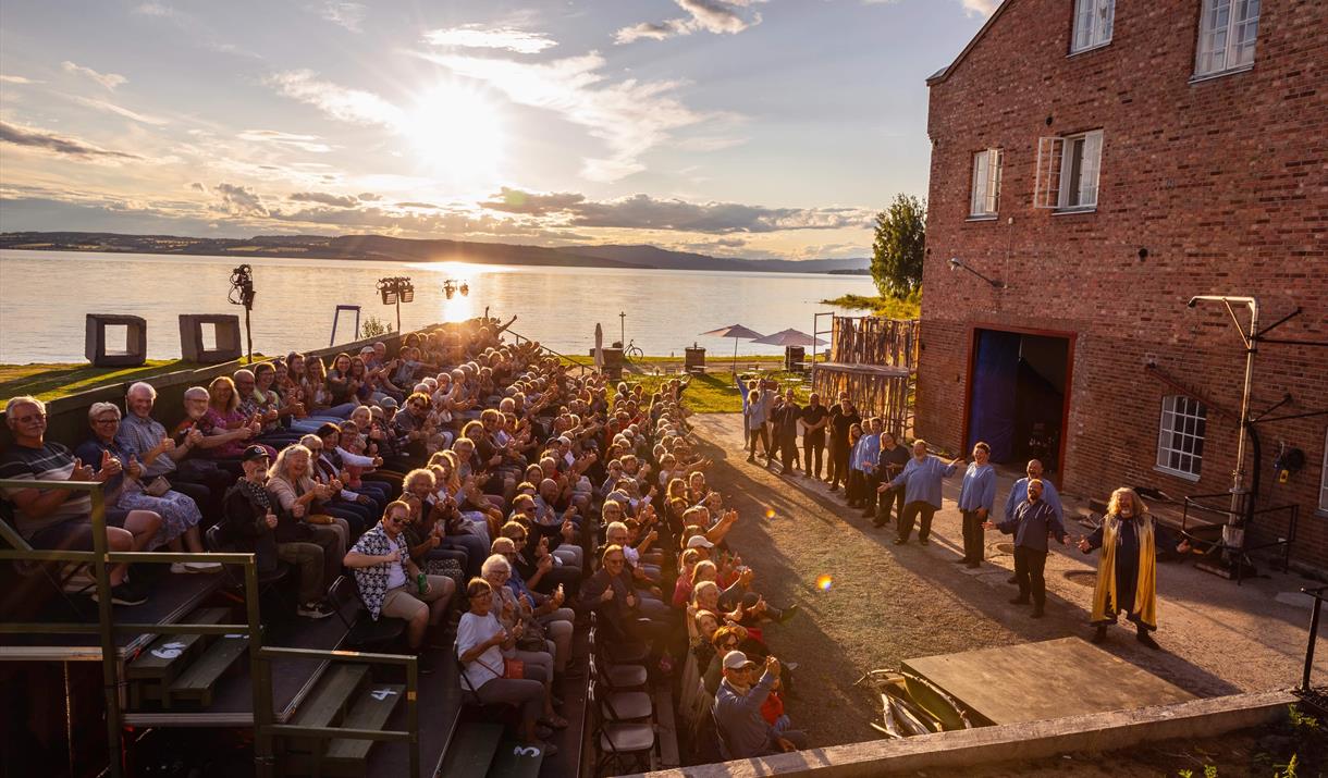 Sommerteater i Mjøskanten