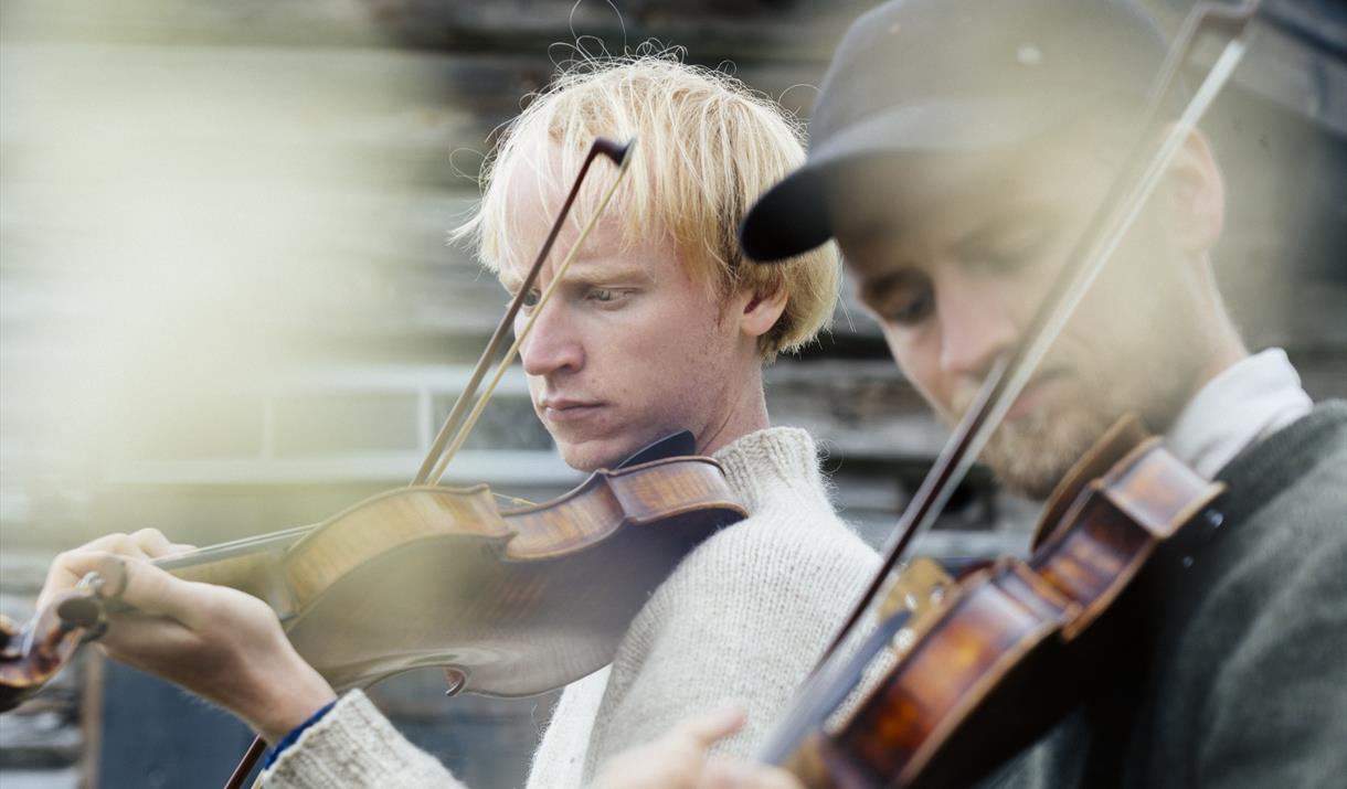"Vandrar" - Minikonsert, presentasjon og filmvisning