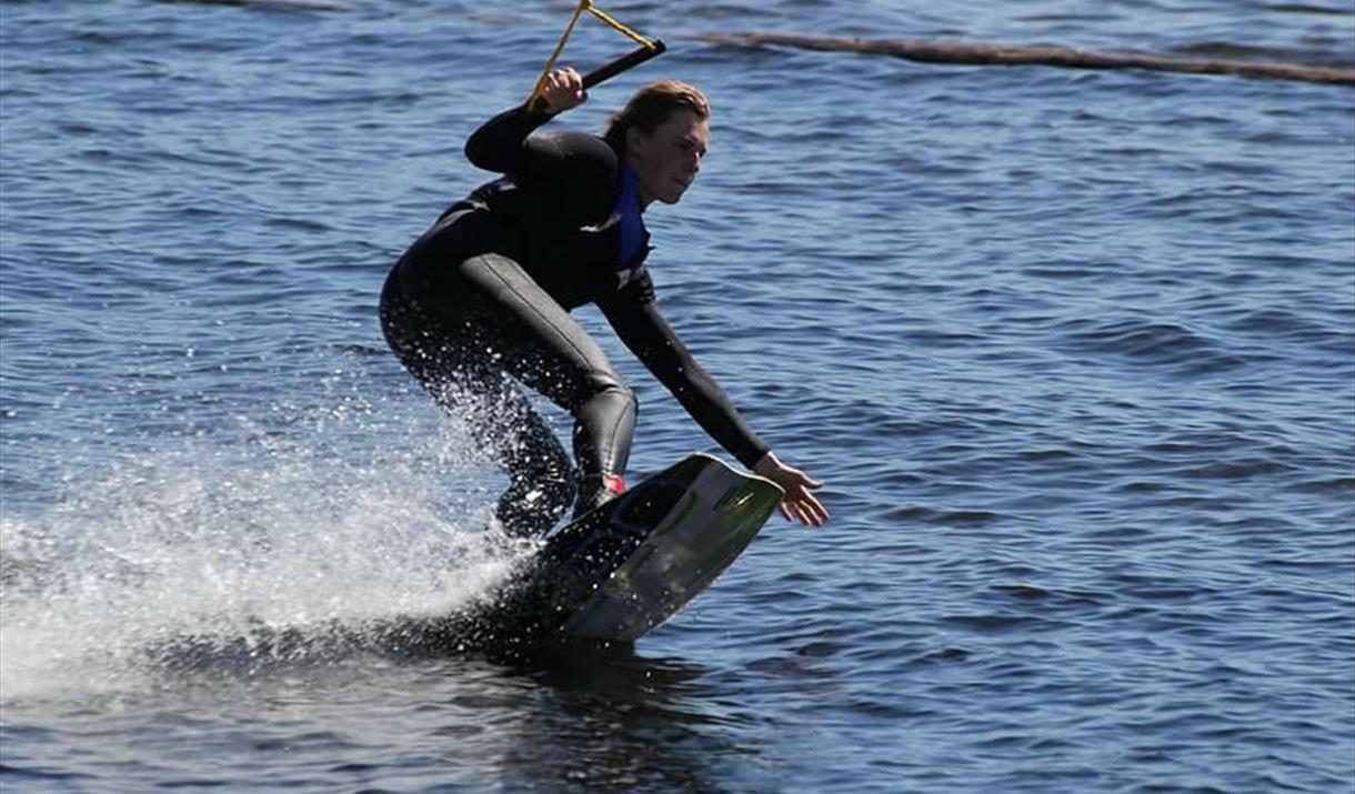 Lær å kjør wakeboard hos oss på Seaside Cablepark