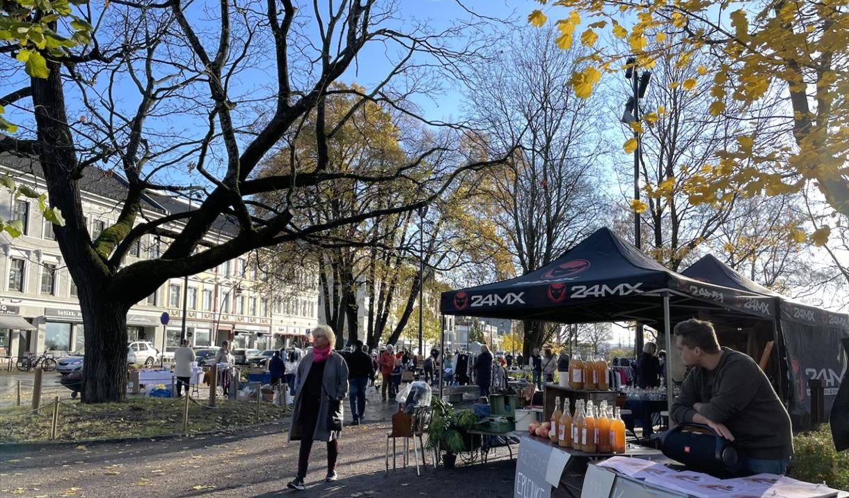 Oktober-loppis i Strandgata (væravhengig)