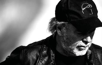 Henning Kvitnes m/band: Mens jeg ennå er 66 - ekstraomganger