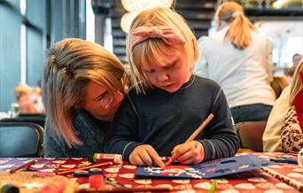 Barnas juleverksted i Kulturhuset