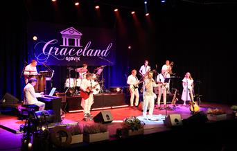 Graceland Gjøvik i kjent positur