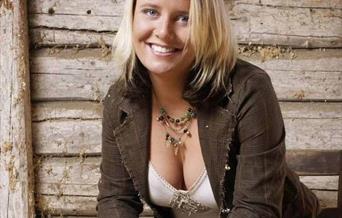 ANNE NØRDSTI Anne Nørdsti