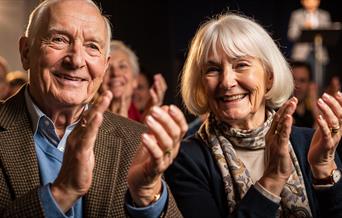 klapper-hender-foto-AdobeStock