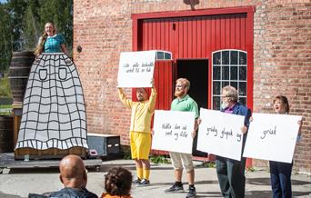 Familieteater: Alice i eventyrland