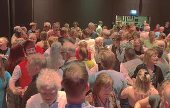 Stad og stemning i balladediktinga