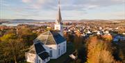 Vang Kirke dronebilde