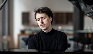 Mozart Klaverkonsert nr 9 med  Fabrice Bligoud Vestad, Hammerklaver