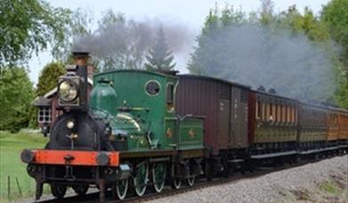 Julemagien starter på skinnene med Stålvogntoget!