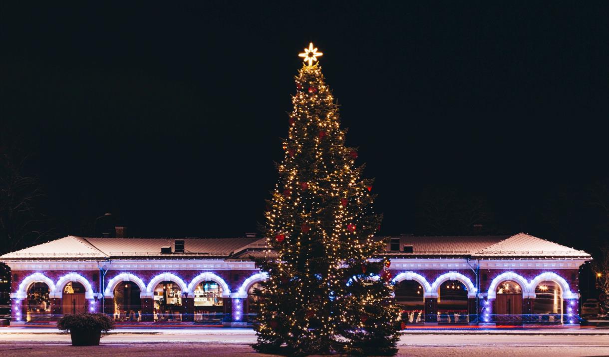 Lysshow på Basarbygningen Lysshow på Basarbygningen