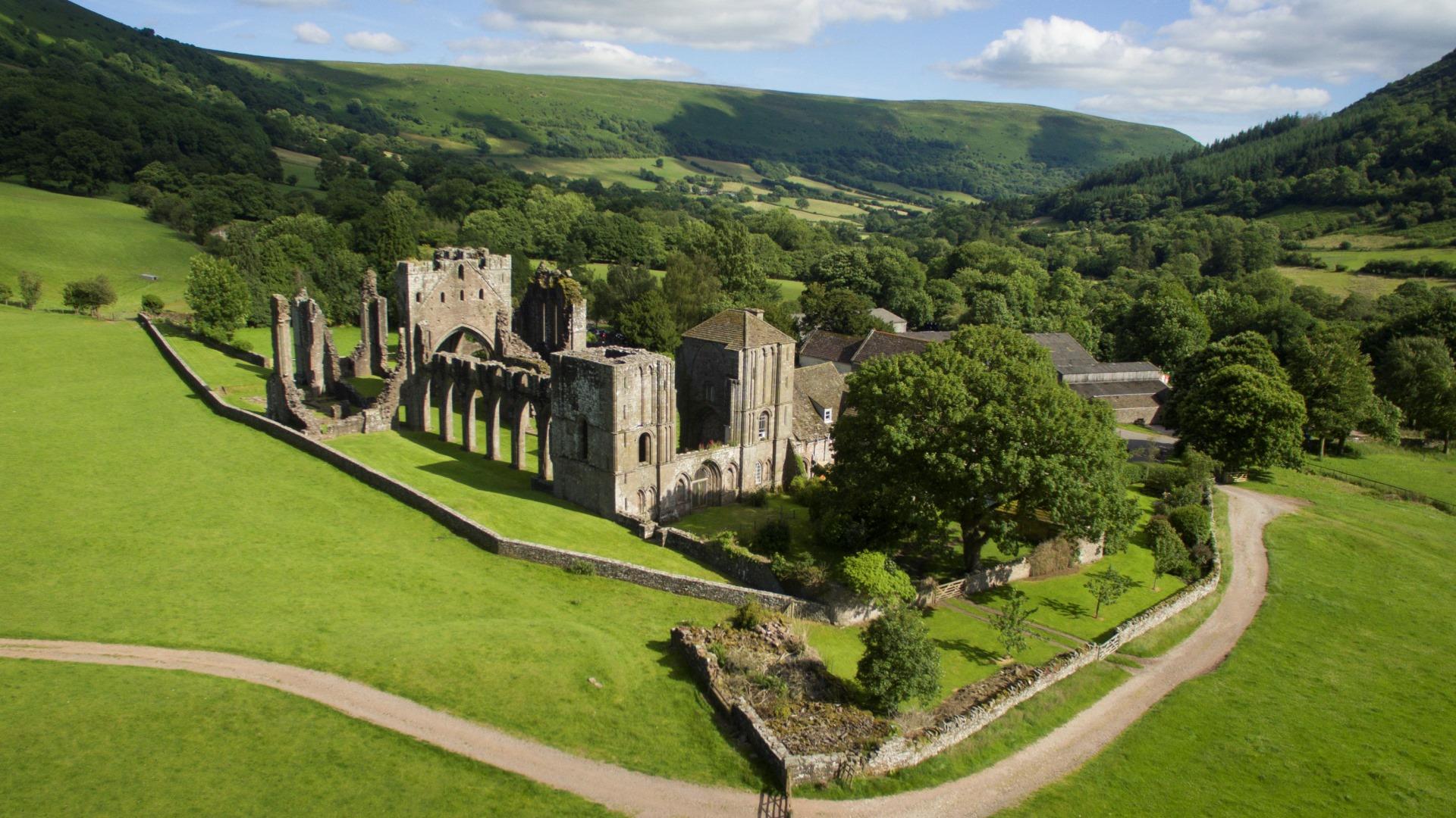 Llanthony Priory