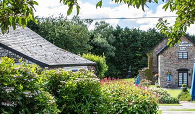 The Greyhound Inn Llantrisant