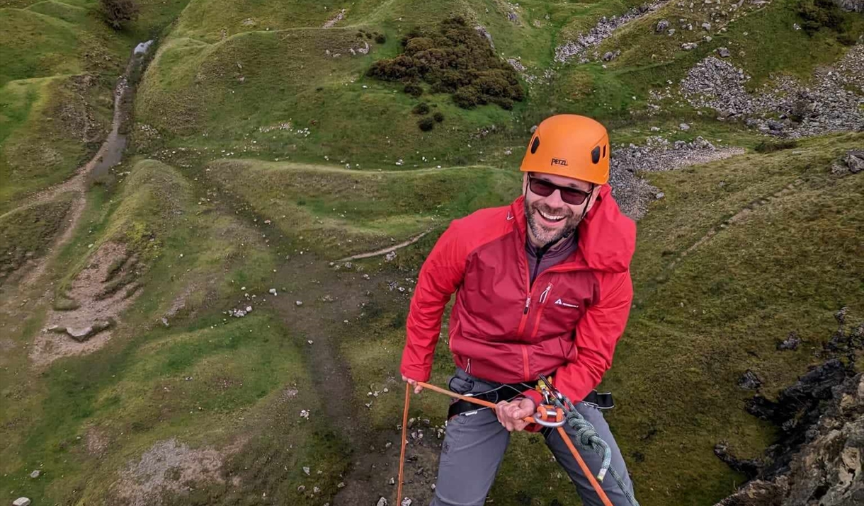 Rock_climbing_activity