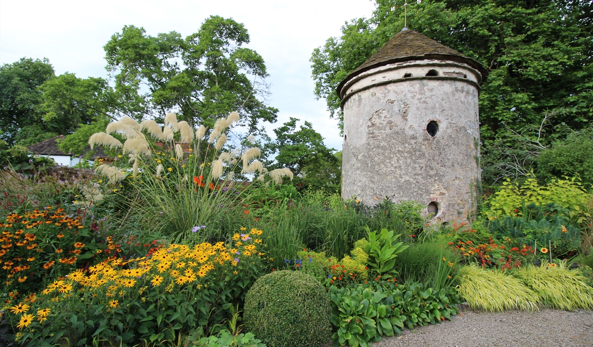 Dovecote and border