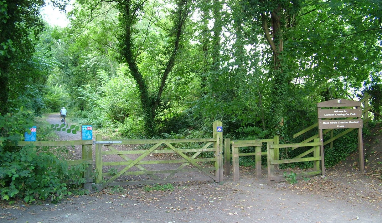 Llanfoist Crossing