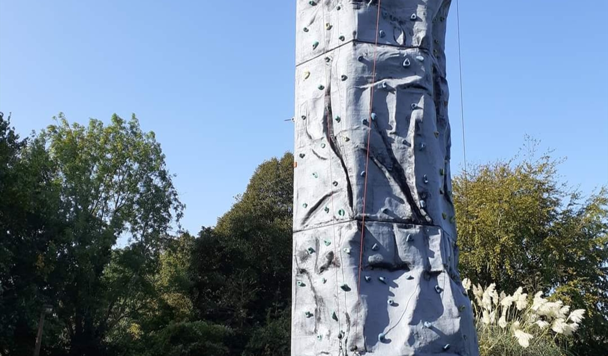 MonLife Climbing Wall