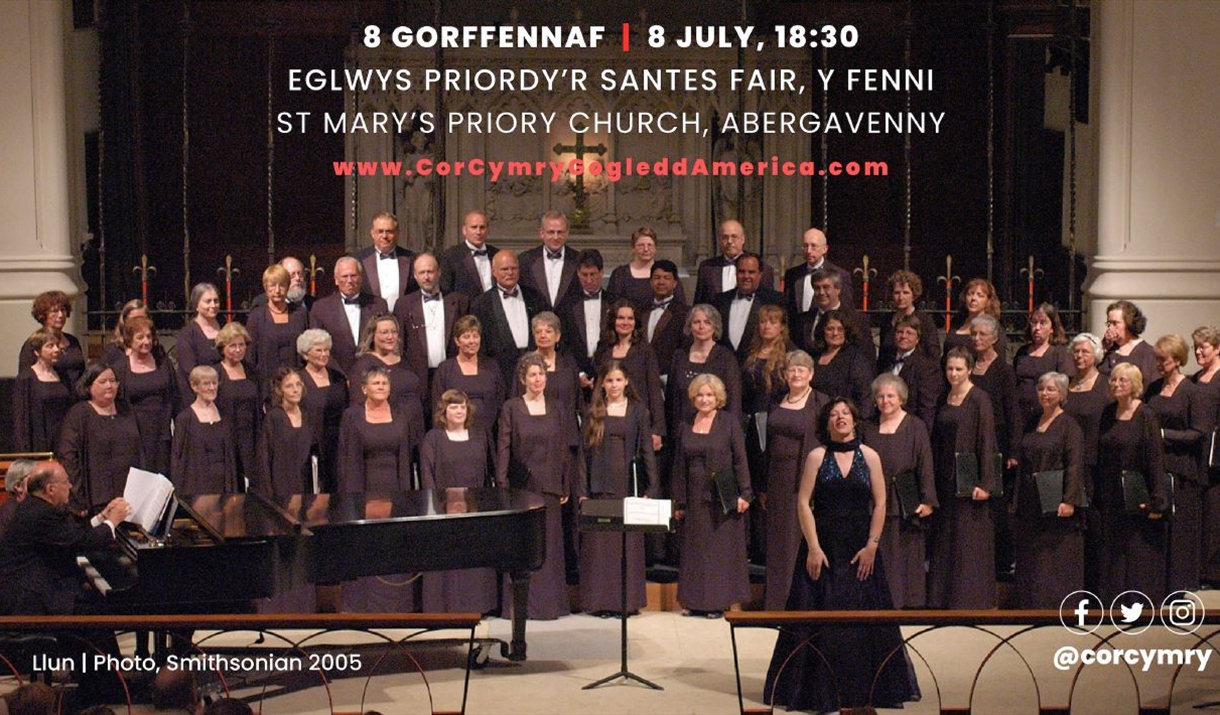 North American Welsh Choir in formal concert dress with their Musical Director