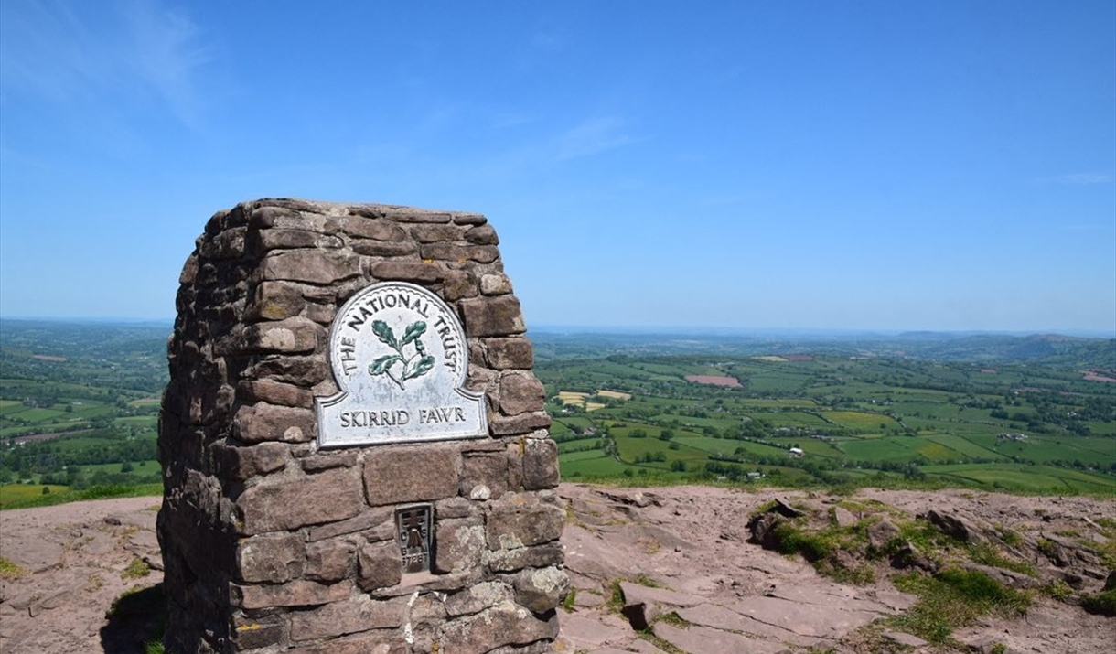 @em_wales Skirrid Fawr