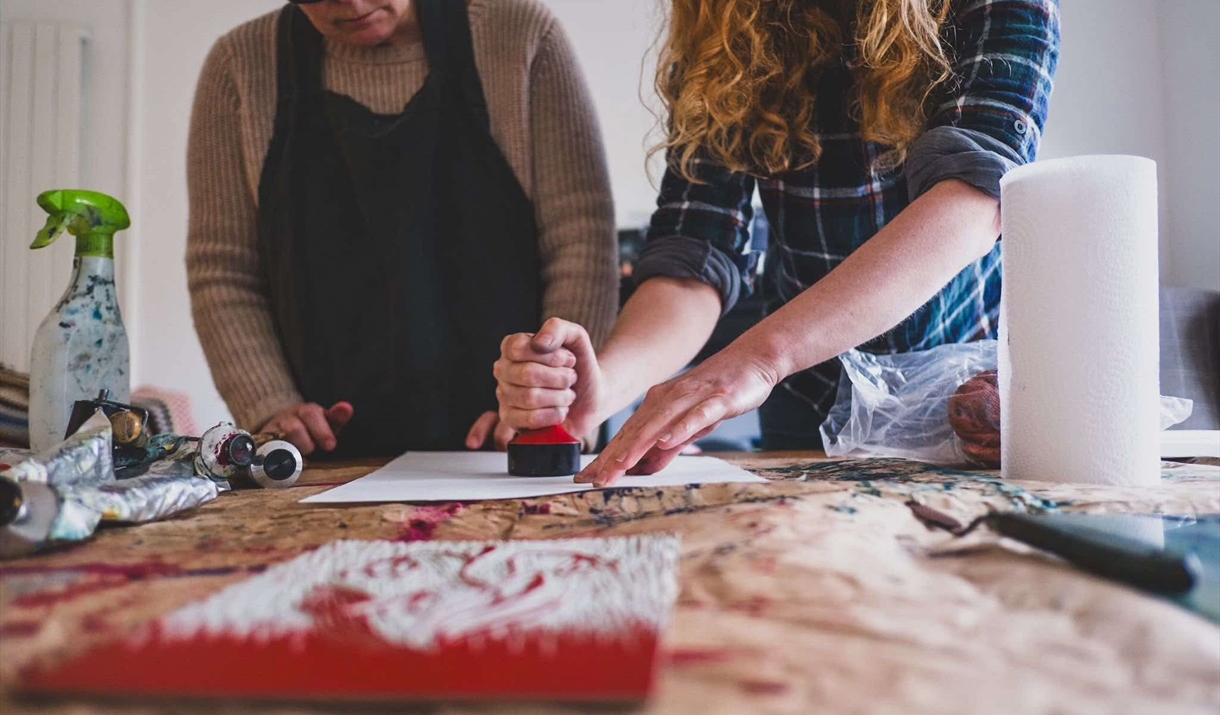 people enjoy a Lino print workshop in Abergavenny llanfoist